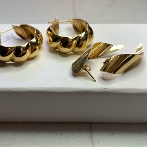 14kt solid gold earrings. 2 pairs. Stunning set.🥰 all 4 earrings & backs marked